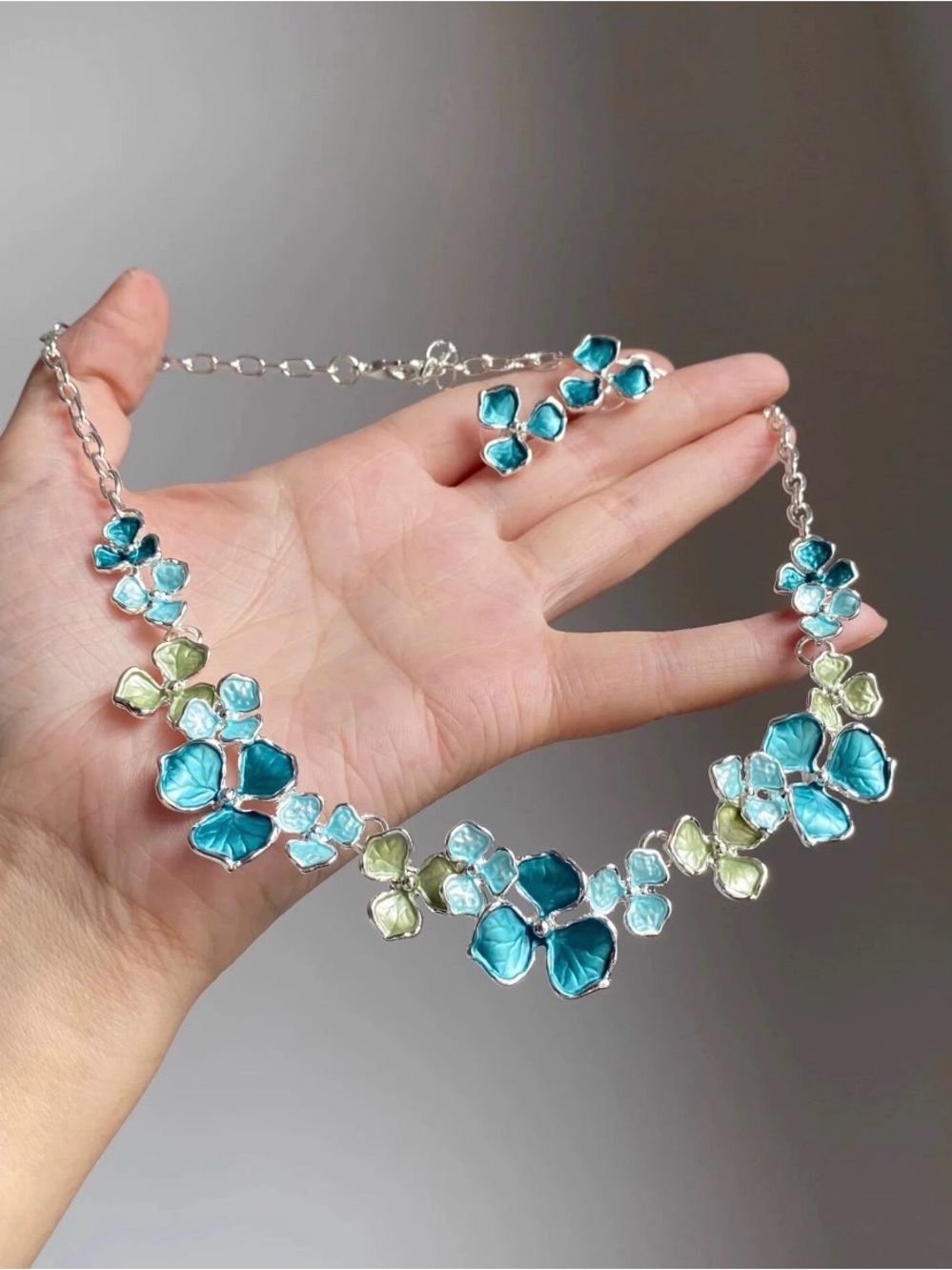 Silver Floral Teal and Light Green Necklace with Earrings SET